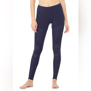 Alo Moto Legging. Navy Blue. Medium.